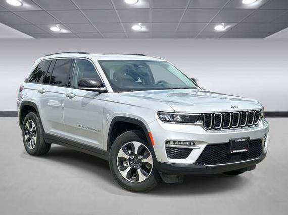 JEEP GRAND CHEROKEE 2023 1C4RJYB67PC628649 image